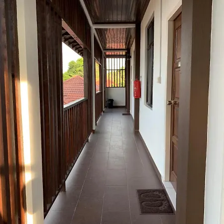 Wan Danisha Villa Inn-2